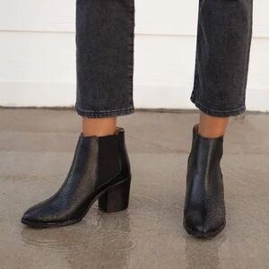 Nisolo Heeled Chelsea Leather Boots 9